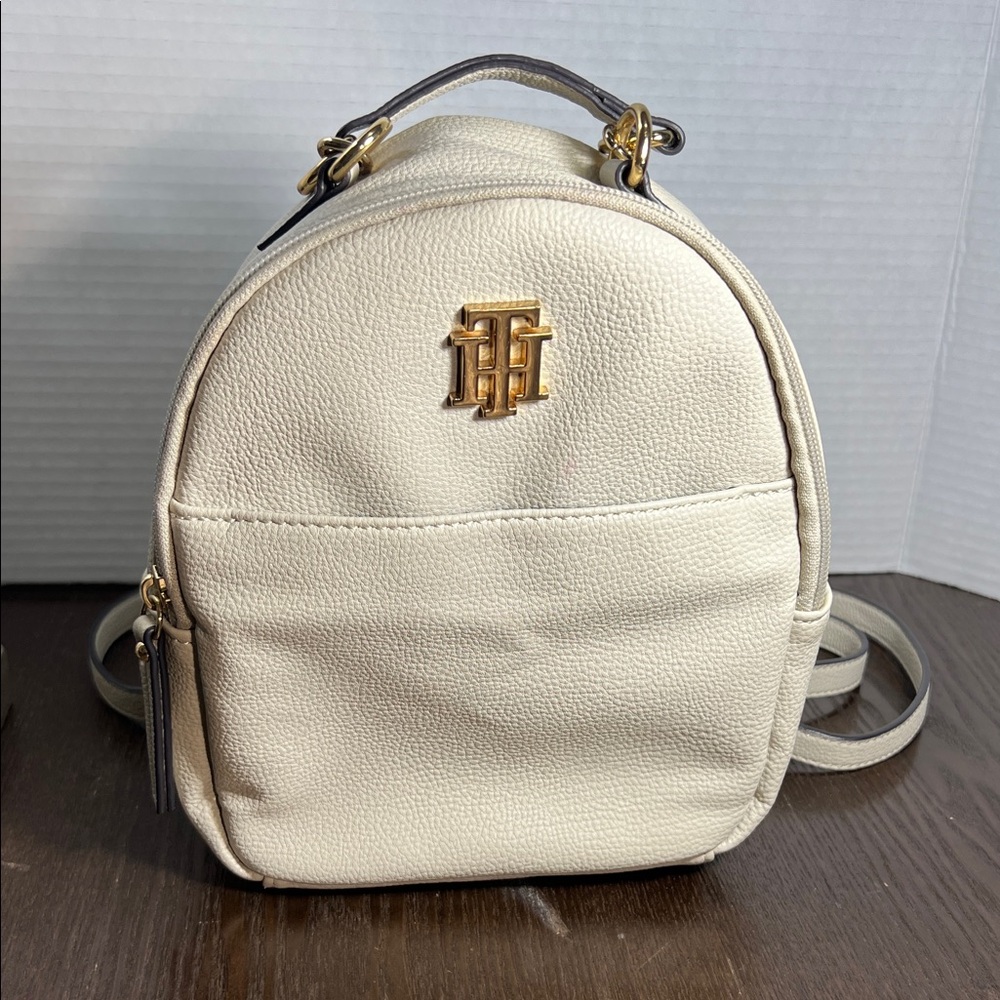 Tommy Hilfiger Off-White Backpack with Gold Accents